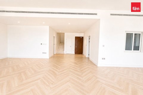 Снять в аренду виллу в Пальме Джумейре, Дубай: 5 спален, 263.9м², № 139710 - фото 13