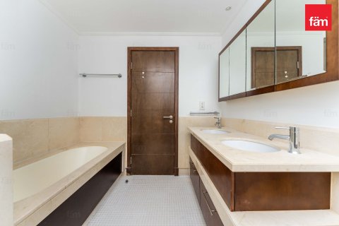 Apartment in Downtown Dubai (Downtown Burj Dubai), Dubai 2 bedrooms, 151.9 sq.m. № 123315 - photo 21
