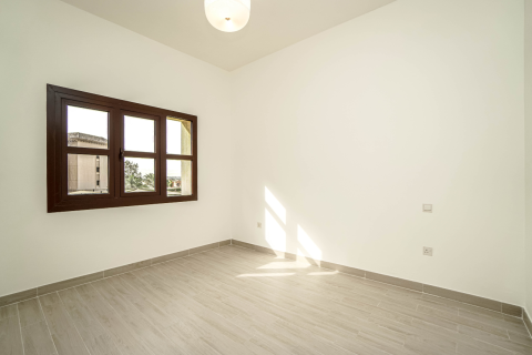Apartment in Jumeirah Golf Estates, Dubai 2 bedrooms, 128 sq.m. № 139539 - photo 11