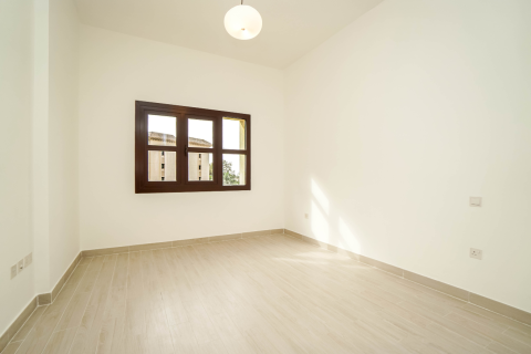Apartment in Jumeirah Golf Estates, Dubai 2 bedrooms, 128 sq.m. № 139539 - photo 12