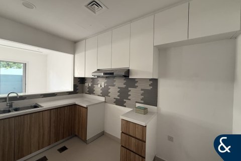 Adosado en Villanova, Dubai Land, Dubai, 3 dormitorios, 179 m², № 91163 - foto 5