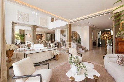 Villa à Jumeirah Islands, Dubai, 4 chambres, 1001.68 m², № 141102 - photo 5