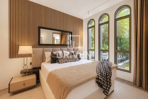 Villa à Jumeirah Islands, Dubai, 4 chambres, 1001.68 m², № 141102 - photo 7