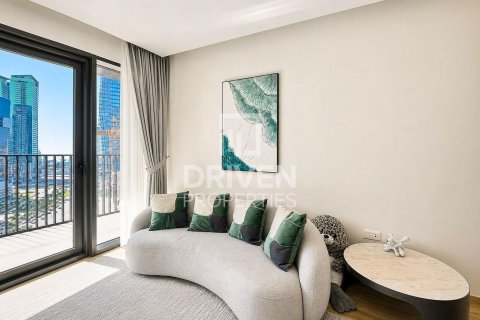 Apartamento en Business Bay, Dubai, 1 dormitorio, 72.56 m², № 141099 - foto 2