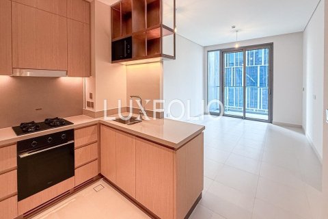 Купить квартиру в Vida Residences Dubai Mall, Даунтаун Дубай (Даунтаун Бурдж Дубай), Дубай: 2 спальни, 99м², № 45810 - фото 2