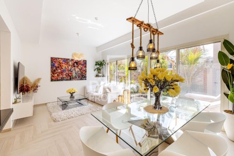 Adosado en Al Andalus, Jumeirah Golf Estates, Dubai, 2 dormitorios, 134.43 m², № 140666 - foto 3