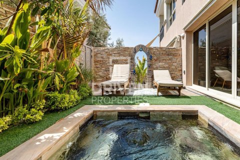 Adosado en Al Andalus, Jumeirah Golf Estates, Dubai, 2 dormitorios, 134.43 m², № 140666 - foto 15