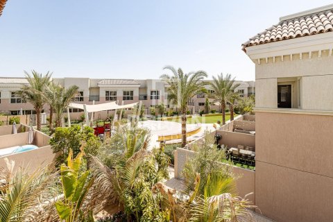 Adosado en Al Andalus, Jumeirah Golf Estates, Dubai, 2 dormitorios, 134.43 m², № 140666 - foto 2
