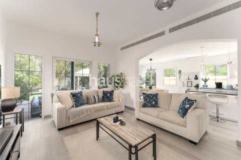Villa à Jumeirah Village Triangle, Dubai, 3 chambres, 257 m², № 43333 - photo 4