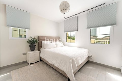 Villa à Jumeirah Village Triangle, Dubai, 3 chambres, 257 m², № 43333 - photo 11