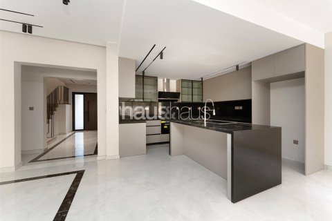 Villa in Jumeirah Village Triangle, Dubai 5 bedrooms, 390 sq.m. № 43335
