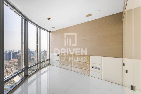 Penthouse in Downtown Dubai (Downtown Burj Dubai), Dubai 4 bedrooms, 665.28 sq.m. № 138217 - photo 16
