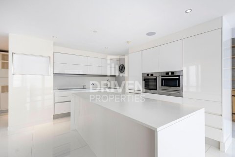 Penthouse in Downtown Dubai (Downtown Burj Dubai), Dubai 4 bedrooms, 665.28 sq.m. № 138217 - photo 10