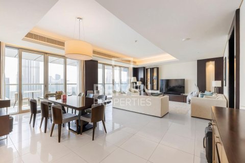 Appartement à Downtown Dubai (Downtown Burj Dubai), Dubai, 4 chambres, 443.05 m², № 138211 - photo 2