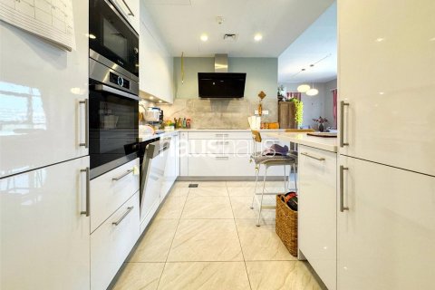Apartamento en Greens, Dubai, 3 dormitorios, 193 m², № 43774 - foto 3