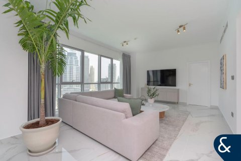 Apartment in Downtown Dubai (Downtown Burj Dubai), Dubai 3 bedrooms, 193 sq.m. № 98956 - photo 4
