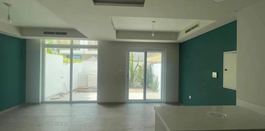 Villa en Dubai, 3 dormitorios, 192 m², № 24131