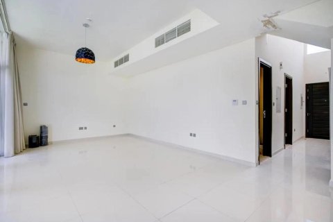 Villa in Dubai 3 bedrooms, 172 sq.m. № 24134 - photo 14