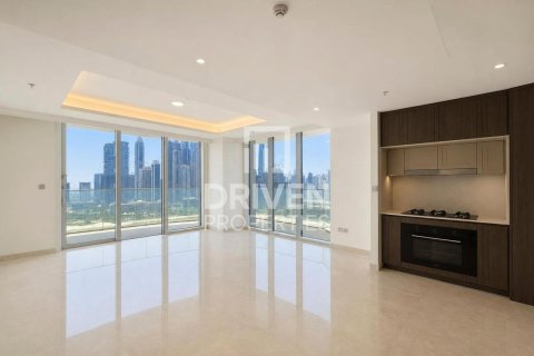 Apartment in EMAAR Beachfront, Dubai Harbour, Dubai 3 bedrooms, 171.5 sq.m. № 137178