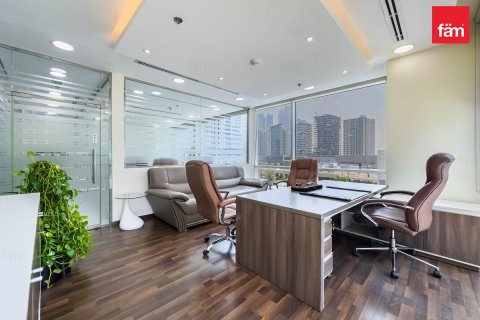 Bureau à Business Bay, Dubai, 149.9 m², № 117759