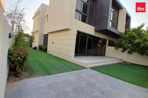 Townhouse in Dubai 3 bedrooms, 326.9 sq.m. № 115419