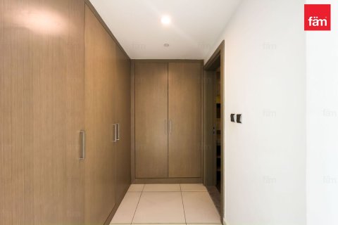 Apartment in Downtown Dubai (Downtown Burj Dubai), Dubai 3 bedrooms, 223 sq.m. № 139276 - photo 23
