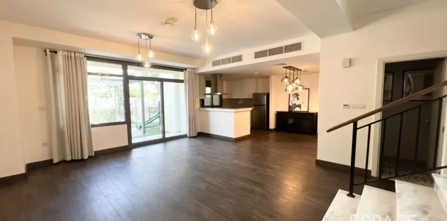 Maison de ville à Dubai, 3 chambres, 208 m², № 122377