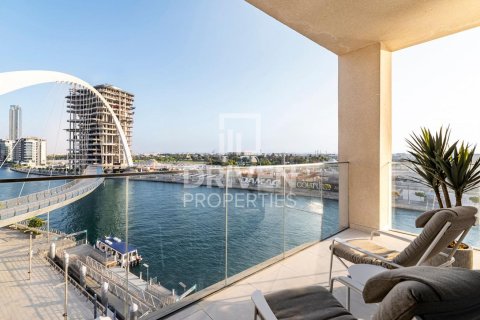 Apartment in Al Wasl, Dubai 4 bedrooms, 299.05 sq.m. № 140141 - photo 15