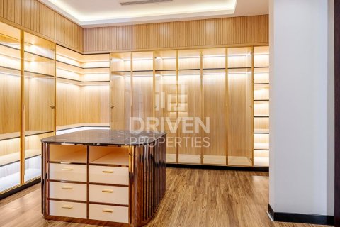 Villa en Al Barsha South, Al Barsha, Dubai, 6 dormitorios, 2148.38 m², № 138559 - foto 28