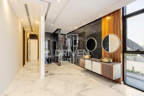 Villa en Al Barsha South, Al Barsha, Dubai, 6 dormitorios, 2148.38 m², № 138559 - foto 25