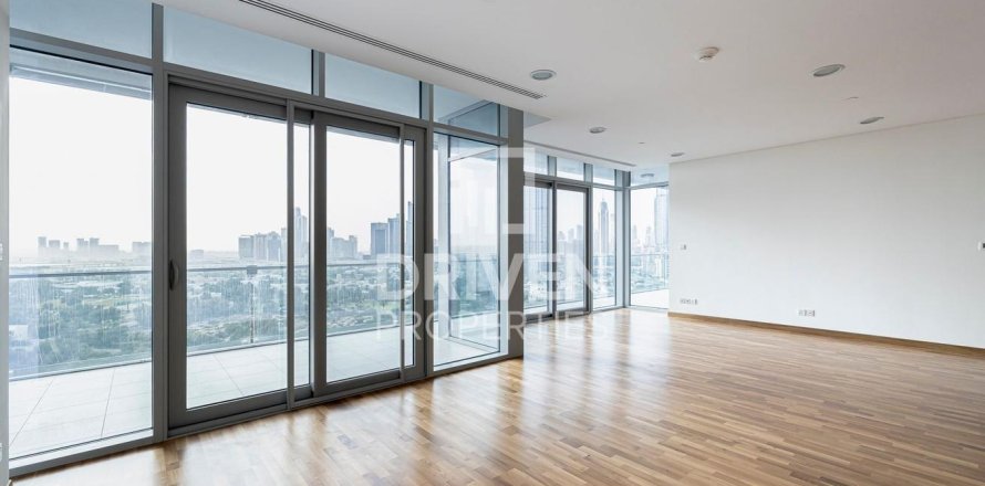 Квартира в DIFC, Дубай, 2 спальни, 170.94м², № 128173