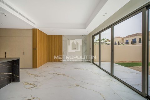 Townhouse in Jumeirah Golf Estates, Dubai 3 bedrooms, 154 sq.m. № 74297 - photo 3