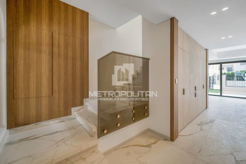 Townhouse in Jumeirah Golf Estates, Dubai 3 bedrooms, 154 sq.m. № 74297 - photo 17