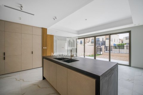 Townhouse in Jumeirah Golf Estates, Dubai 3 bedrooms, 154 sq.m. № 74297 - photo 7