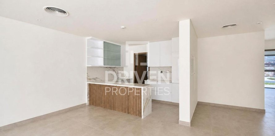 Villa à Dubai Land, Dubai, 5 chambres, 325.25 m², № 129719