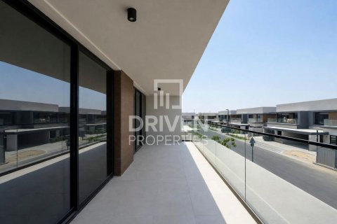 Villa à Dubai Land, Dubai, 5 chambres, 325.25 m², № 129719 - photo 28