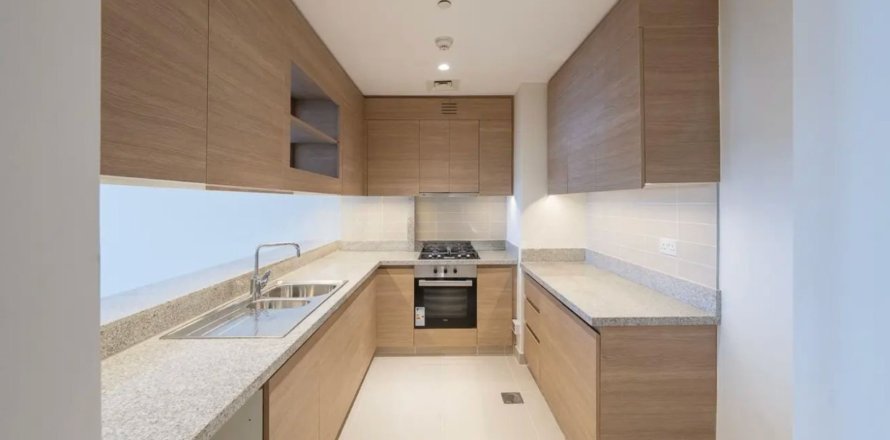 Квартира в Дубае, 2 спальни, 122м², № 123796