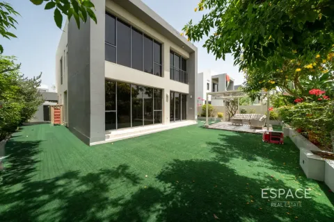 Villa à Dubai Hills Estate, Dubai, 4 chambres, 358 m², № 122767
