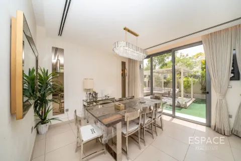 Villa à Dubai Hills Estate, Dubai, 4 chambres, 358 m², № 122767 - photo 3