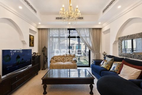 Apartment in Downtown Dubai (Downtown Burj Dubai), Dubai 2 bedrooms, 171.78 sq.m. № 138516 - photo 3