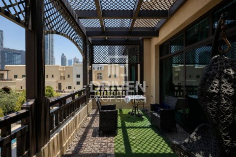 Apartment in Downtown Dubai (Downtown Burj Dubai), Dubai 2 bedrooms, 171.78 sq.m. № 138516 - photo 7
