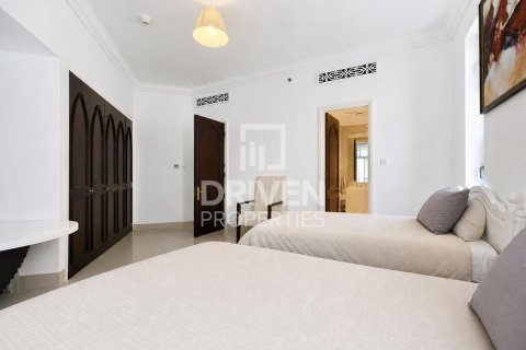 Apartment in Downtown Dubai (Downtown Burj Dubai), Dubai 2 bedrooms, 171.78 sq.m. № 138516 - photo 6