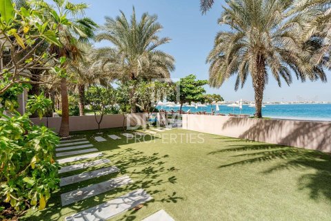 Купить виллу в The Crescent, Пальма Джумейра, Дубай: 4 спальни, 564.57м², № 138585 - фото 30