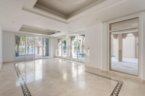 Купить виллу в The Crescent, Пальма Джумейра, Дубай: 4 спальни, 564.57м², № 138585 - фото 4
