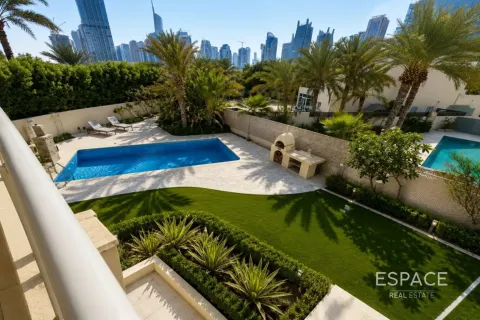 Villa in Meadows 1, Meadows, Dubai 5 bedrooms, 325 sq.m. № 122658