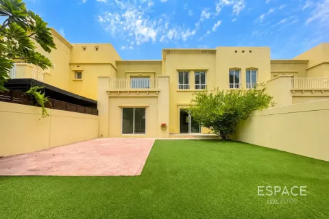 Villa in The Lakes, Dubai 3 bedrooms, 233 sq.m. № 122662