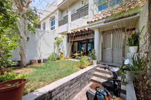 Villa à Jumeirah Village Circle, Dubai, 3 chambres, 137 m², № 69204
