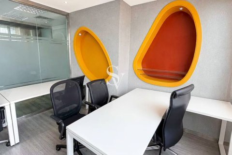 Снять в аренду офис в Mazaya Business Avenue, Джумейра Лейк Тауэрс, Дубай: 165м², № 113220 - фото 2