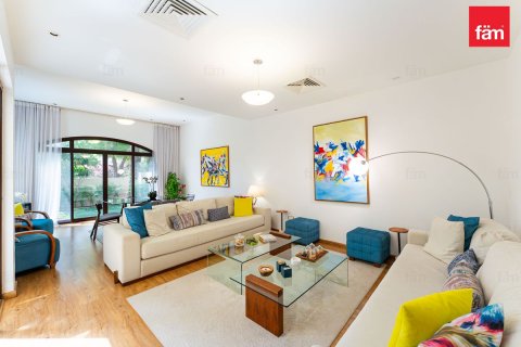 Townhouse in Dubai 4 bedrooms, 311.5 sq.m. № 109878