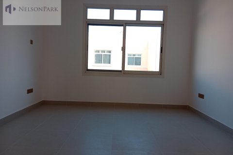 Villa in Sheikh Zayed Road, Dubai 4 bedrooms, 297.3 sq.m. № 8634 - photo 22